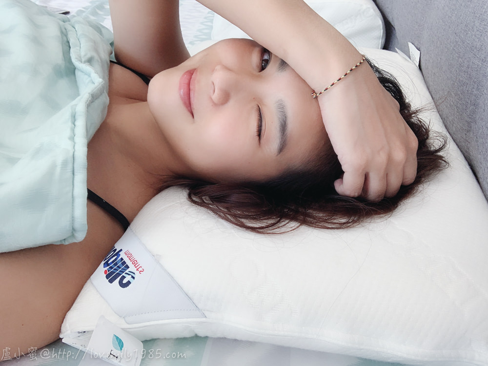 【好好睡覺】英國百年品牌Dunlopillo頂級天然乳膠枕。柔軟Ｑ彈支撐力足，抗敏防蟎超透氣！神奇的調整睡姿
