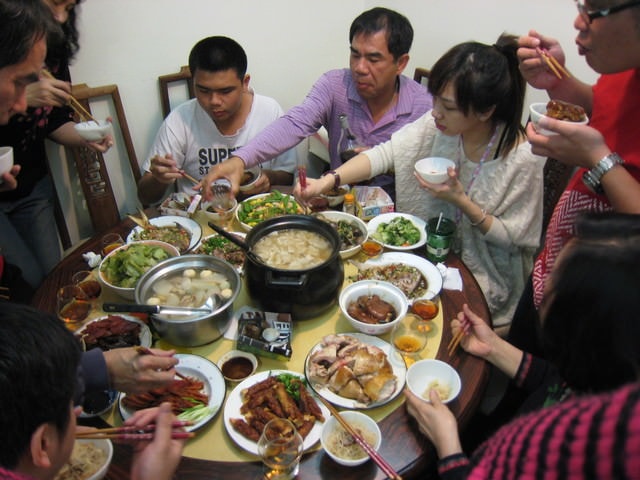 最後一年在家裡的ＣＮＹ　除夕初一初二　好感傷唷　:(