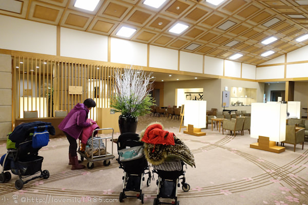 東京+箱根。假耶誕真泡湯。親子遊　Day3-3　箱根ホテルはつはな初花飯店(HATSUHANA RYOKAN)【房間介紹。精緻懷石料理晚餐。厲害溫泉】