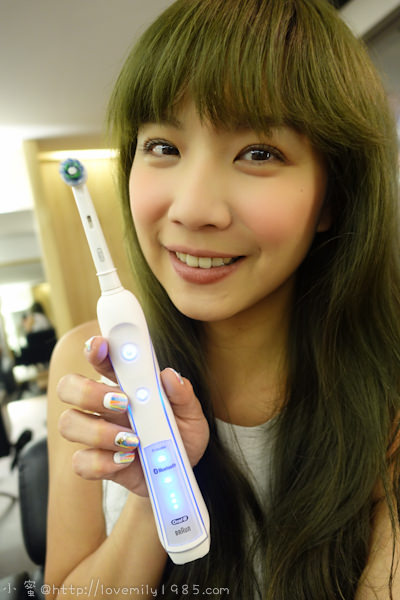 【父親節送禮推薦】很強大的Oral-B 3D震動旋轉P7000電動牙刷！天天都像洗完牙一樣乾淨溜溜