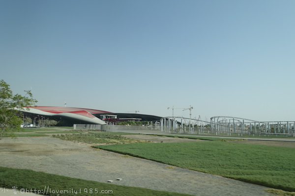 杜拜+義大利。夢想之旅　Day4-2　阿布達比 【法拉利樂園Ferrari world】全球最大的室內主題樂園。全世界最快雲霄飛車。part1