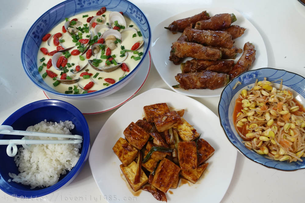 【廚房菜鳥。第一次煮飯就上手】照燒秋葵豬肉捲.紅燒豆腐.蛤蠣蒸蛋～非常簡單的菜鳥自學食譜+實作