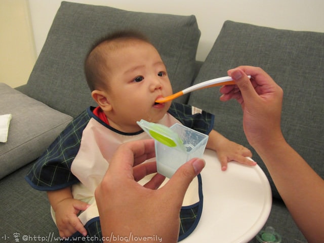 就是不吃！為了讓寶寶張開大口吃飯！無所不用其極之妙法大公開！道具也公開XD