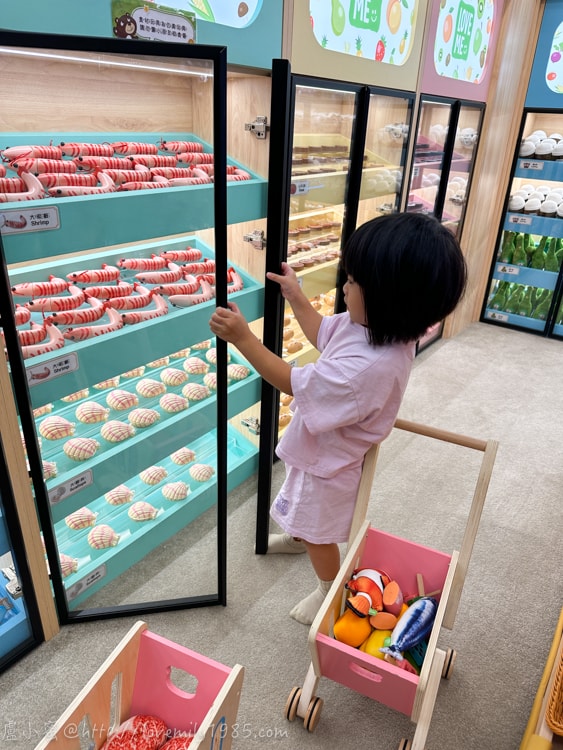 新北室內樂園推薦【新店裕隆城 樂米樂園-北美館】超豪華450坪!設施豐富可以玩超級久~不限時間還有家長座位的親子樂園館 - 第8張圖