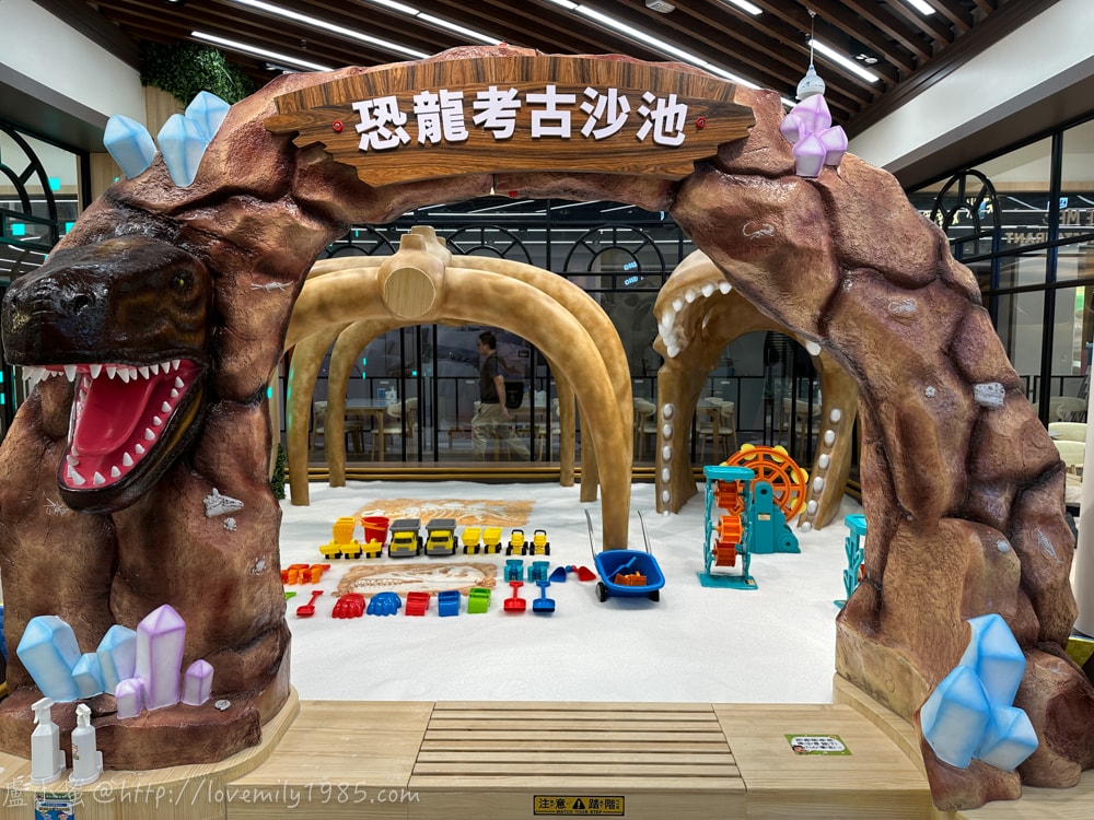 新北室內樂園推薦【新店裕隆城 樂米樂園-北美館】超豪華450坪!設施豐富可以玩超級久~不限時間還有家長座位的親子樂園館 - 第27張圖